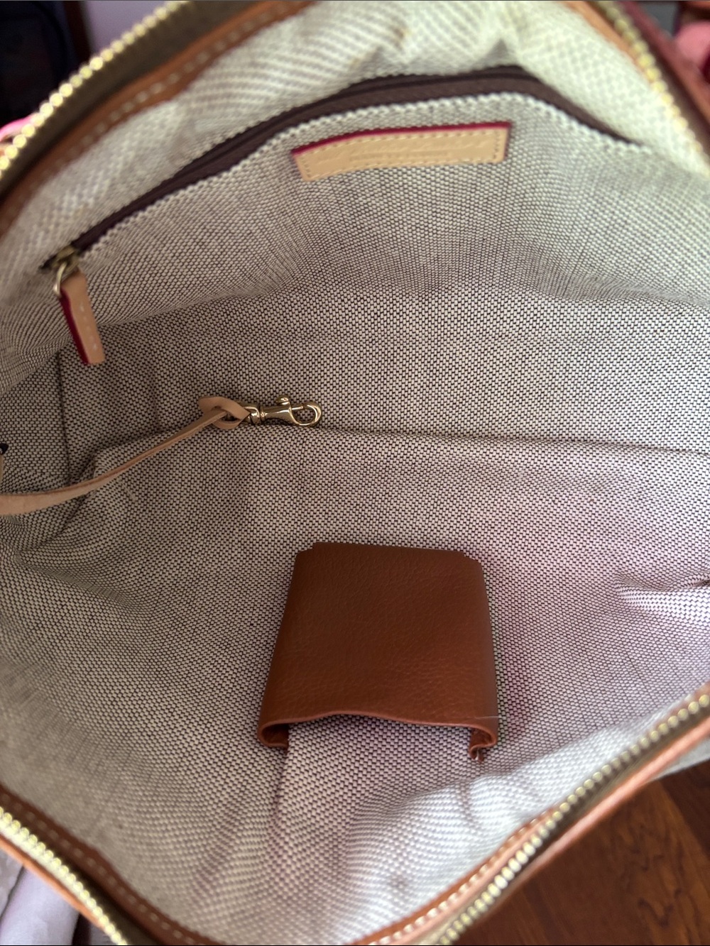 Dooney & Bourke Brown Pebbled Leather Shoulder Bag with Cream Trim - Picture 14 of 17